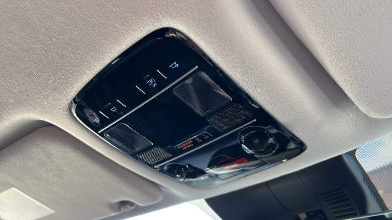 Hyundai SANTA FE 1.6 TGDi Plug-in Hybrid Ultimate 5dr 4WD Auto Estate